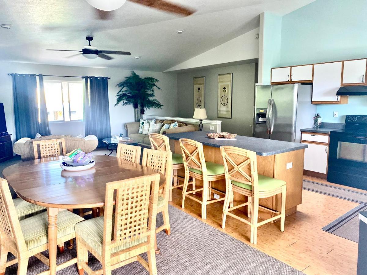 The Big House - 30 Days Apartment Kailua-Kona Bagian luar foto